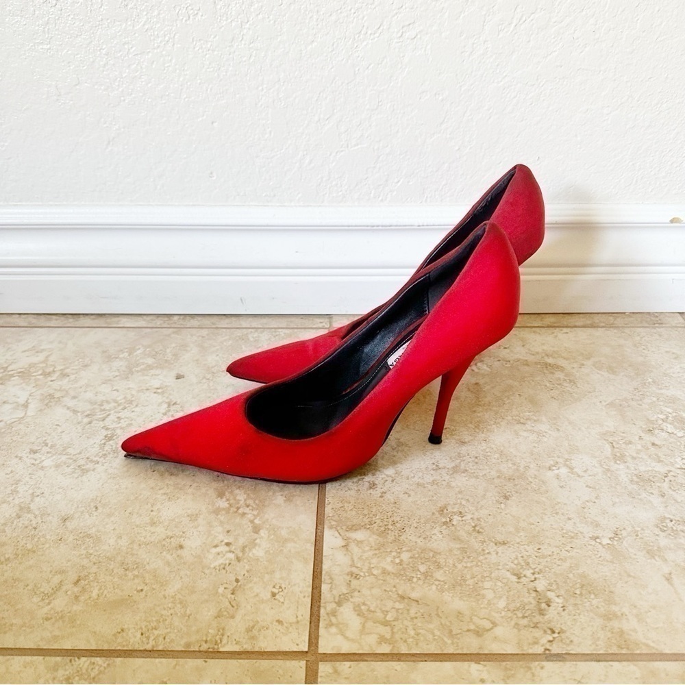 Authentic balenciaga red cloth knife heels size 38 - Picture 4 of 5